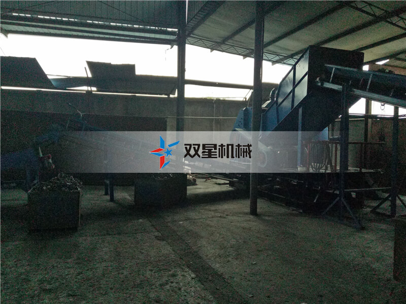 金屬粉碎機設備如何處理物料大小不一的問題