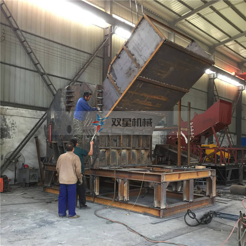 皓星金屬破碎機(jī)車間實(shí)拍