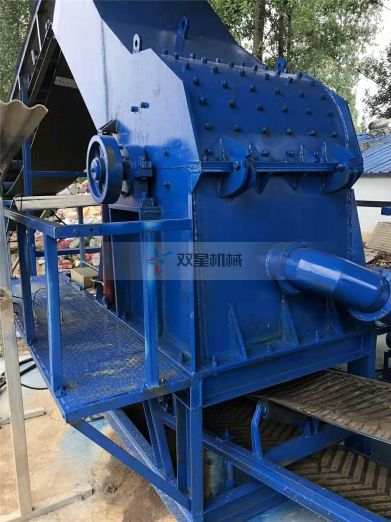 金屬破碎機(jī)設(shè)備廣州客戶工作現(xiàn)場(chǎng)實(shí)拍