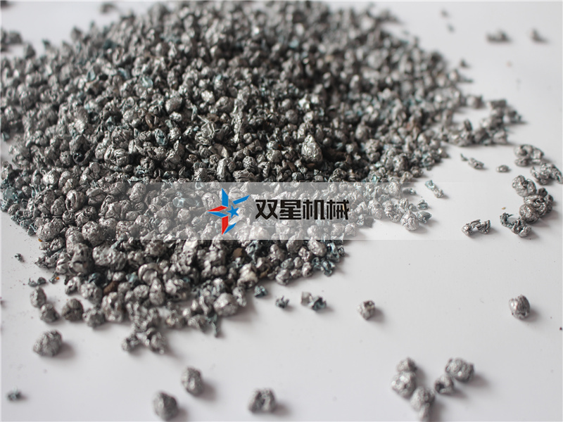 易拉罐粉碎機(jī)廢碎效果