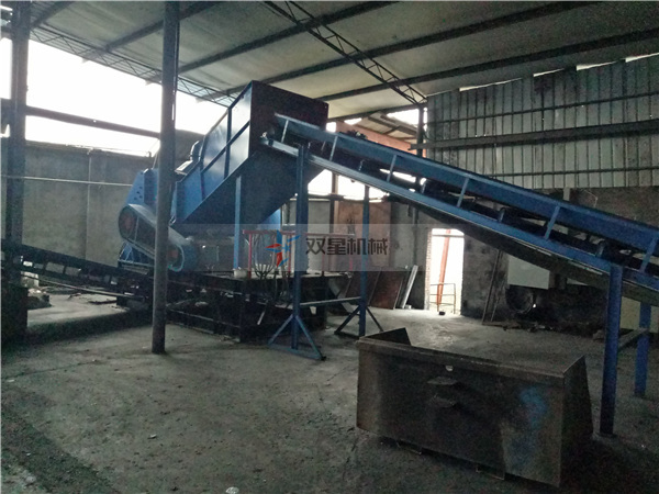 廢金屬粉碎機(jī)設(shè)備河北邢臺(tái)客戶(hù)安裝現(xiàn)場(chǎng)