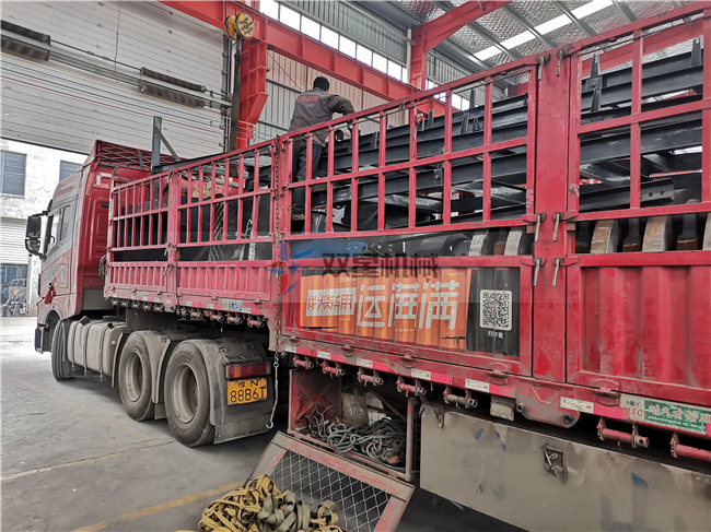 生鋁破碎機1600型設備發(fā)貨現場實拍展示