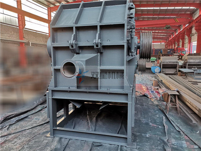 鋁合金粉碎機(jī)生產(chǎn)現(xiàn)場