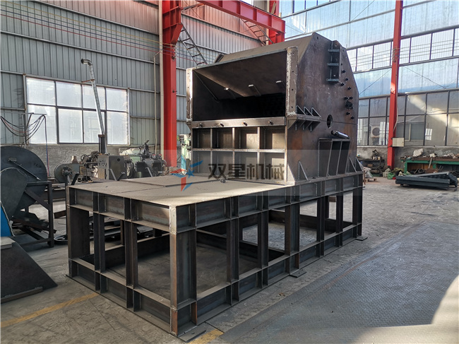 廢鋁粉碎機(jī)生產(chǎn)現(xiàn)場(chǎng)