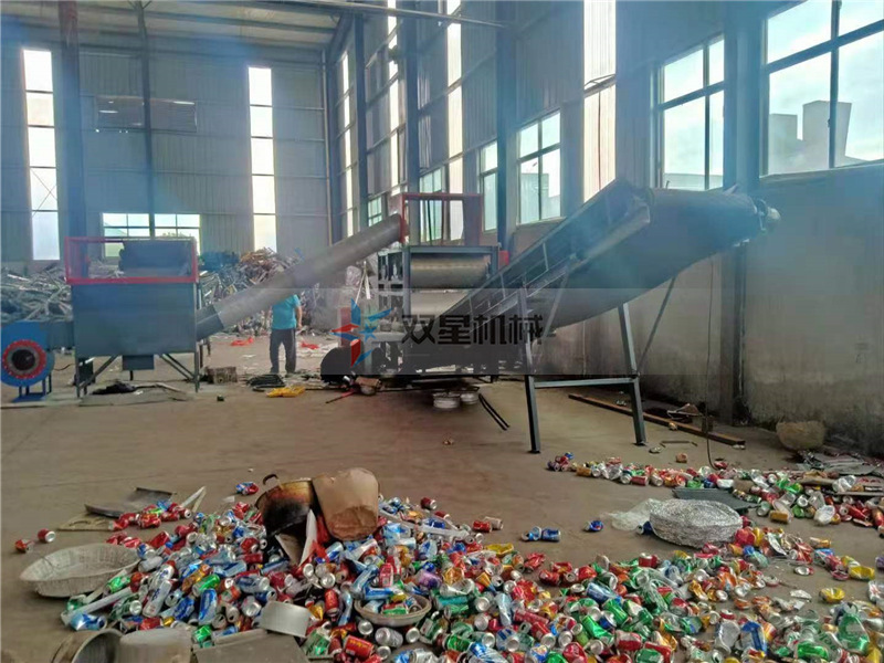 易拉罐壓扁機(jī)|易拉罐擠扁機(jī)|易拉罐壓平機(jī)