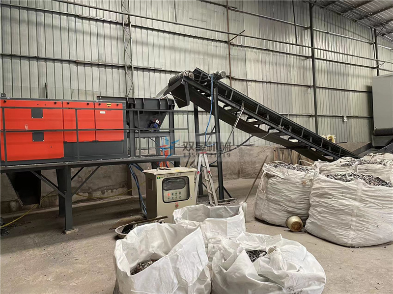 針對金屬破碎機(jī)設(shè)備停機(jī)該怎么解決？