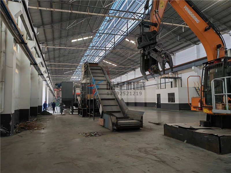 廢鋼破碎機生產(chǎn)線多少錢？一天能打多少方？