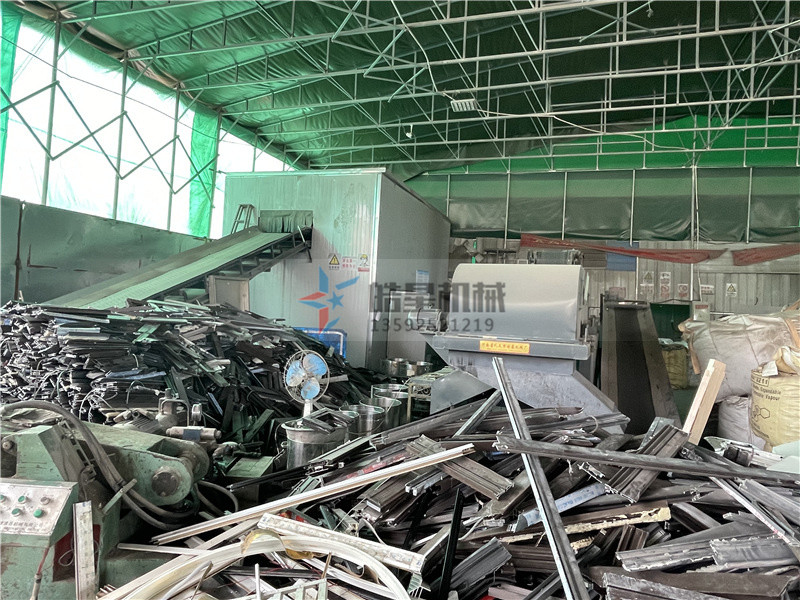 金屬粉碎機(jī)錘頭使用多久需要更換一次