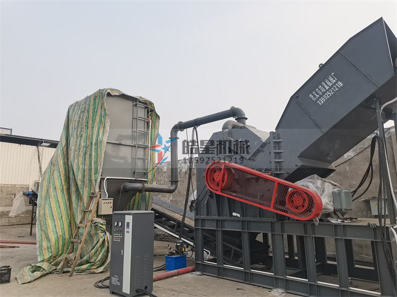 近年來新能源行業(yè)發(fā)展較快速，像鋰離子電池、光伏材料、氫能材料等新能源材料的回收與加工需求日益增長。金屬粉碎機(jī)設(shè)備也在新能源材料的精細(xì)化處理和資源回收中發(fā)揮著重要作用。金屬粉碎機(jī)在新能源材料加工中的主要應(yīng)用表現(xiàn)在：